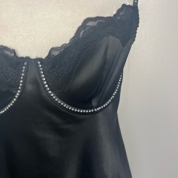 Victoria’s Secret Size L - Picture 5 of 9